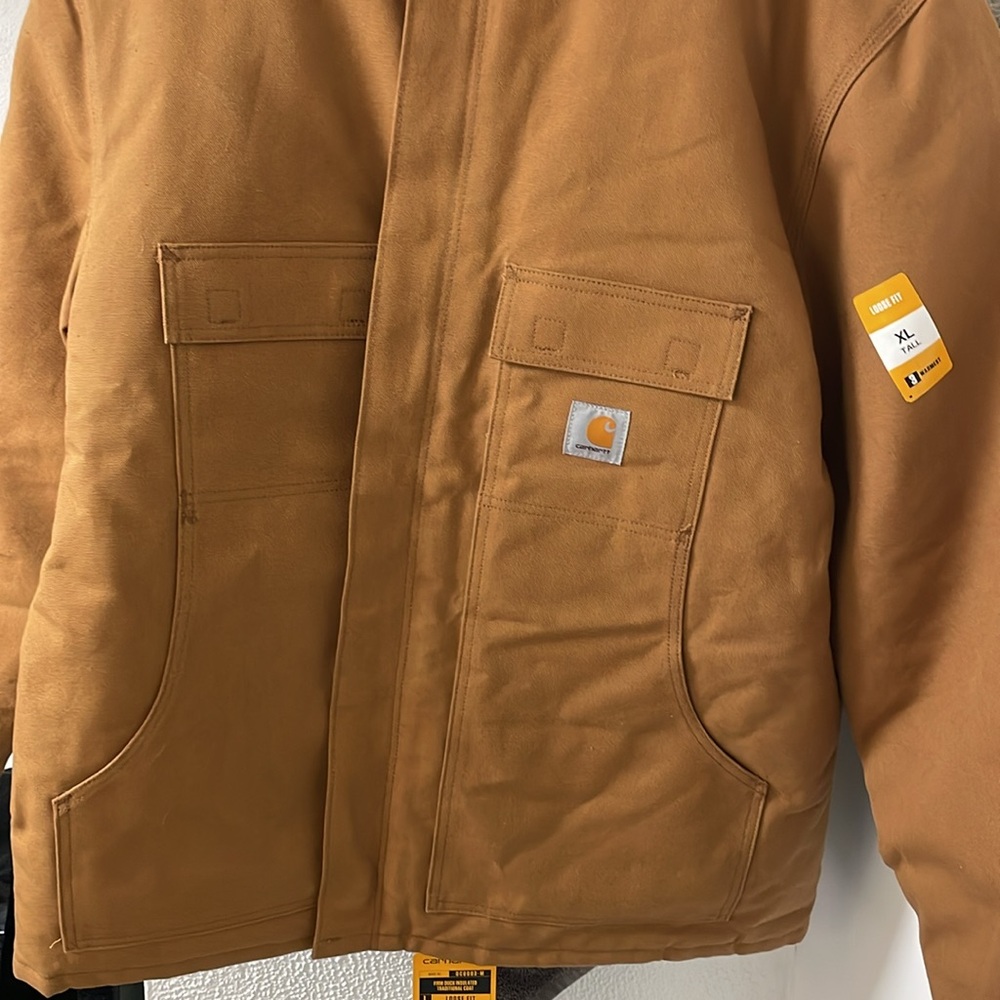 Carhartt, XL Firm Duck Insulated Traditional Coat. - Picture 2 of 7